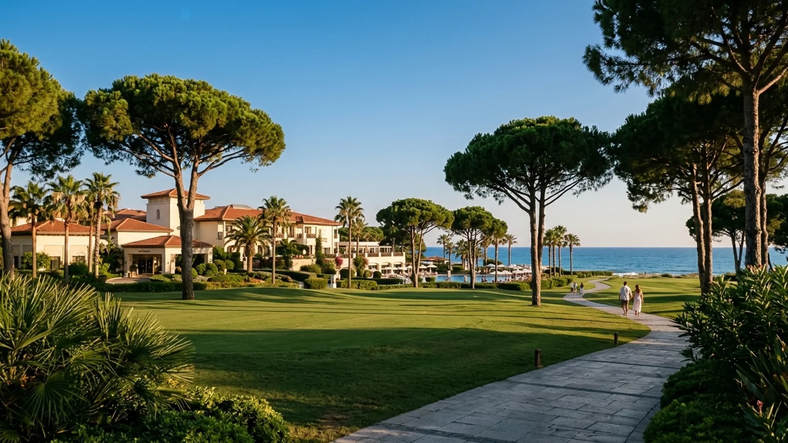 Private transfer from Antalya Airport arriving at Altos Apart Otel in Belek